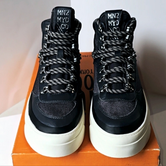 Miz Mooz Alpyne Sneakers Women's size 6.5 Slate Gray Leather NWB Mid/Hi.- New w - Picture 2 of 13